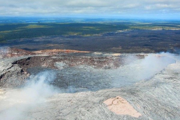 06-foto-taucher-fotografie-hawaii-kona-vulkan-lava-krater-helicopter3BCD7B12-FE87-5A9D-9A11-03AEC3BD6753.jpg